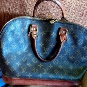 Louis Vuitton Alma